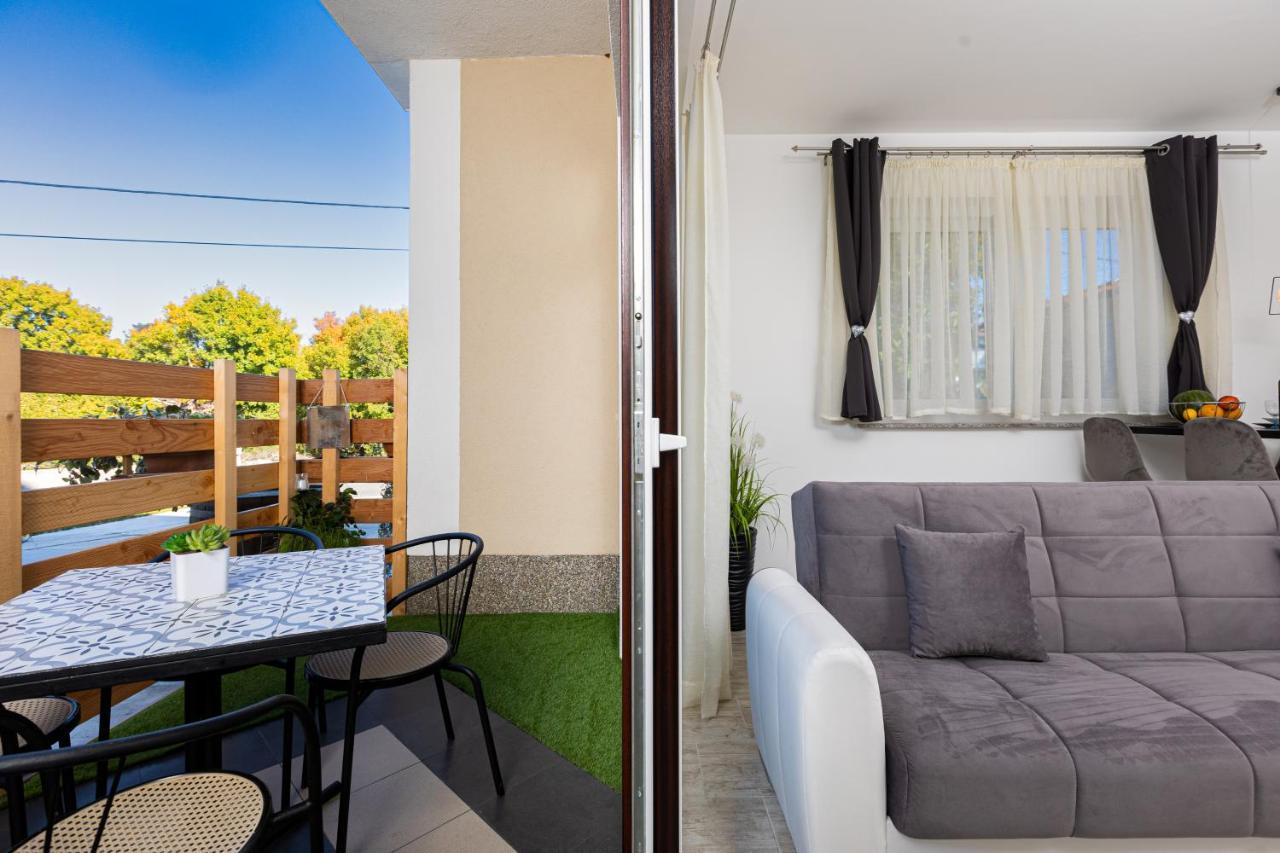 Apartments Meri Sveti Ivan  Ngoại thất bức ảnh